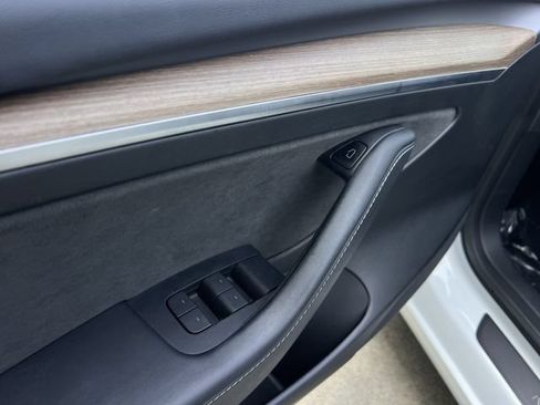 Used 2023 Tesla Model 3 Standard Range RWD image 11