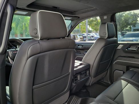 New 2026 GMC Sierra 1500 AT4X w/ LPO, Black Badging Package AWD/4WD image 14