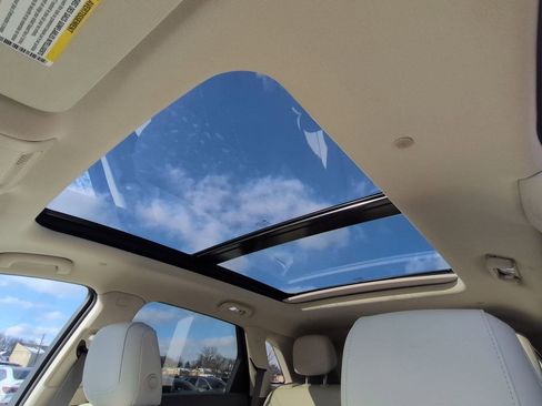 Certified 2023 Cadillac XT5 Premium Luxury w/ LPO, Floor Liner Package image 13