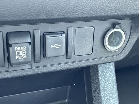 Used 2022 Toyota Tacoma SR5 w/ Technology Package RWD image 32