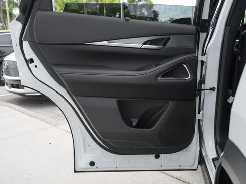 Certified 2026 INFINITI QX60 Luxe w/ Cargo Package FWD image 31