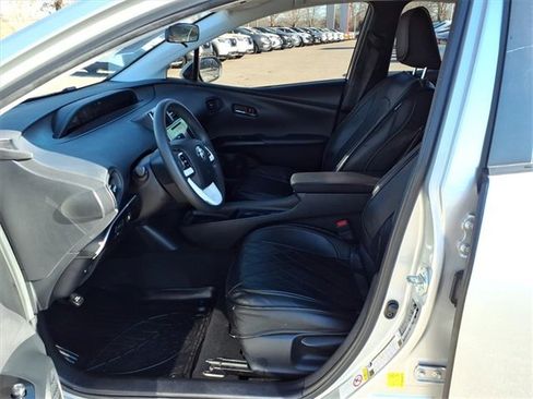 Used 2018 Toyota Prius One image 4