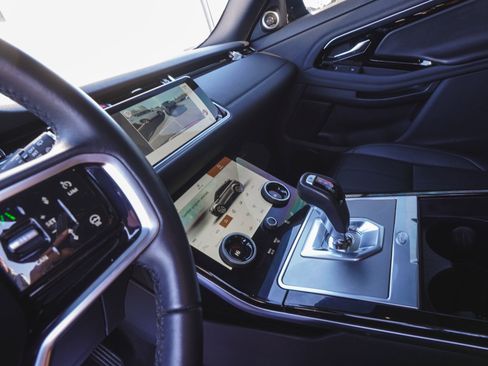 Used 2023 Land Rover Range Rover Evoque SE image 27