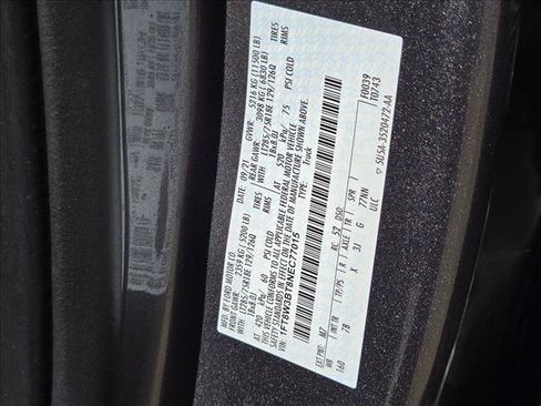 Used 2022 Ford F350 Platinum w/ Tremor Off-Road Package AWD/4WD image 26