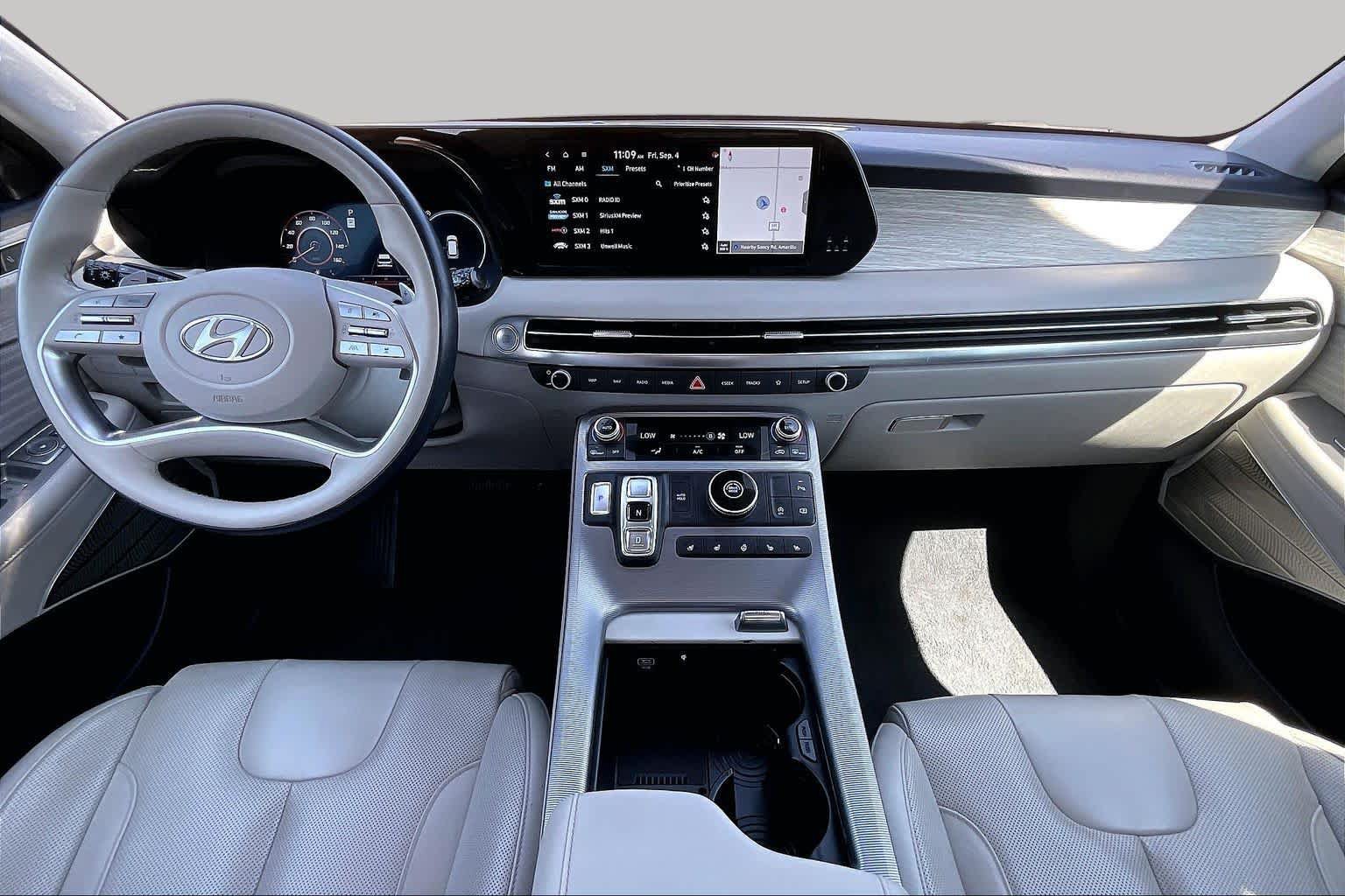 Used 2024 Hyundai Palisade Calligraphy FWD image 15