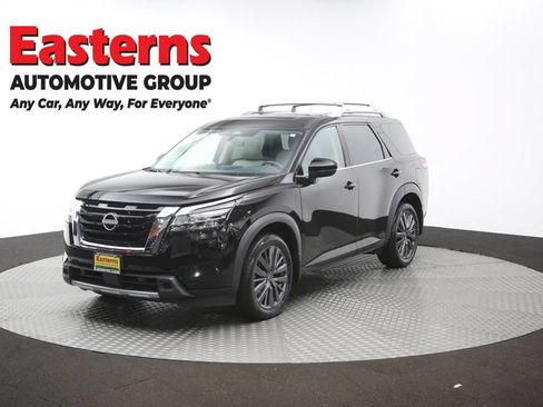 Used 2023 Nissan Pathfinder SL w/ SL Premium Package AWD/4WD image 58