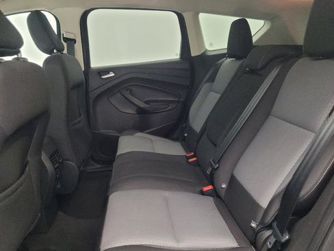 Used 2018 Ford Escape SE FWD image 18
