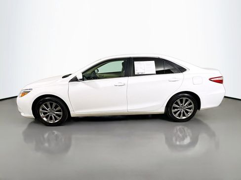 Used 2015 Toyota Camry XLE image 4