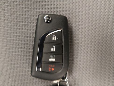 Used 2021 Toyota Corolla SE w/ Carpet Mat Package (TMS) image 32