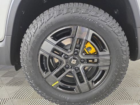 Used 2024 Rivian R1T Launch Edition AWD/4WD image 10