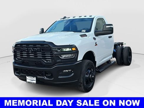 New 2026 RAM 3500 Tradesman AWD/4WD image 7