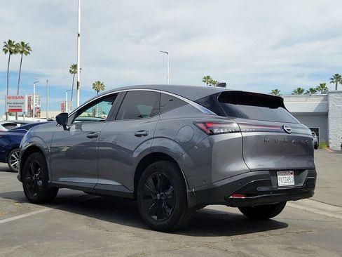 Used 2025 Nissan Murano SV AWD/4WD image 2
