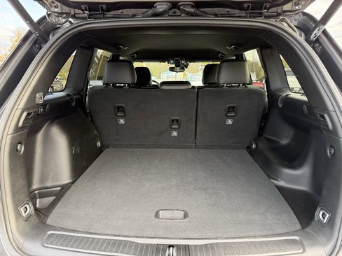 Certified 2024 Jeep Grand Cherokee Altitude image 25