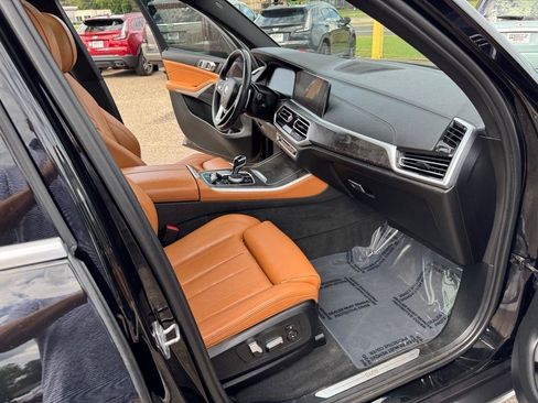 Used 2022 BMW X5 xDrive40i w/ Premium Package AWD/4WD image 29