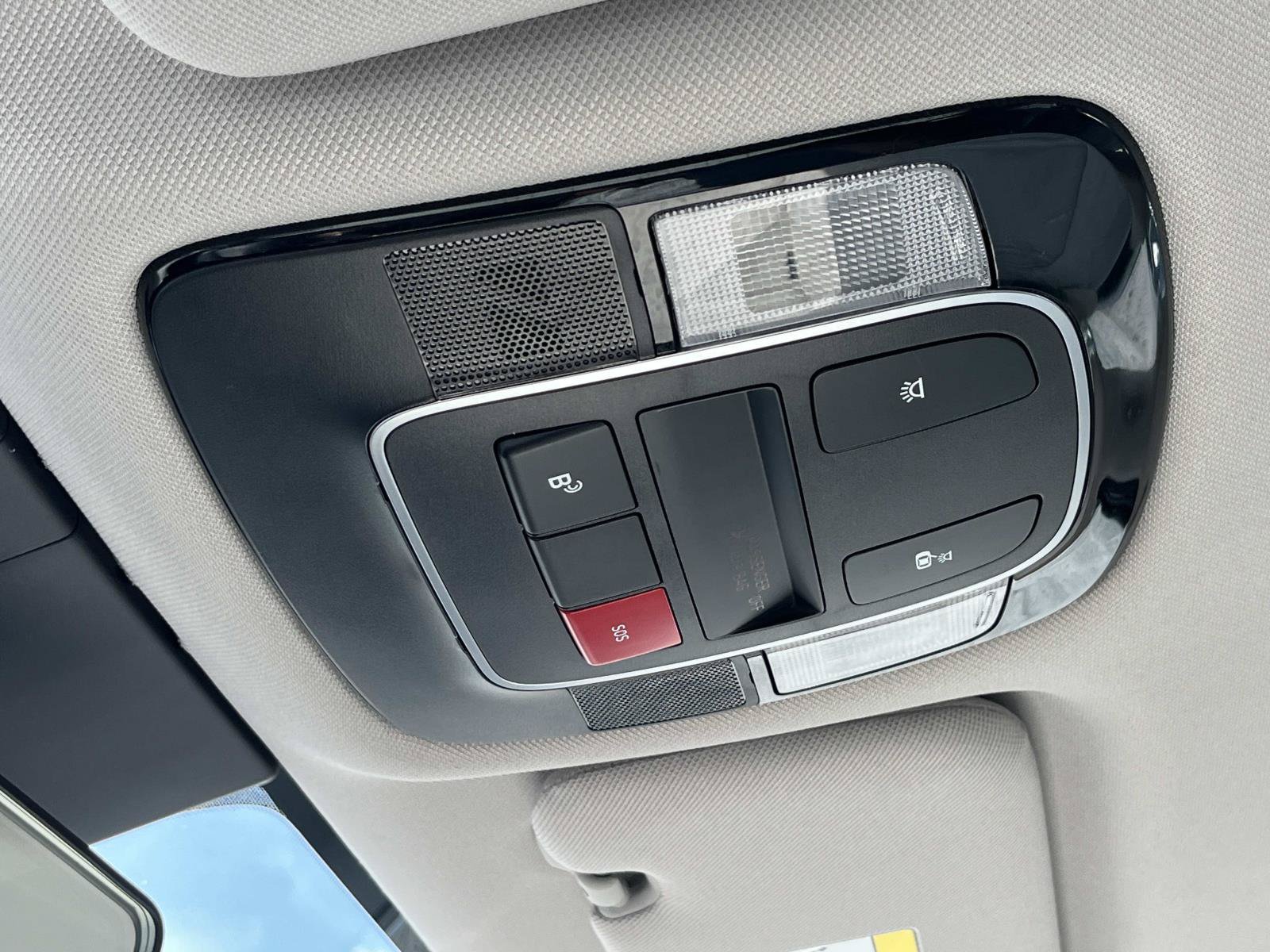 Used 2025 Hyundai Sonata SEL FWD image 31