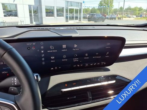 Used 2025 Buick Enclave Preferred image 9