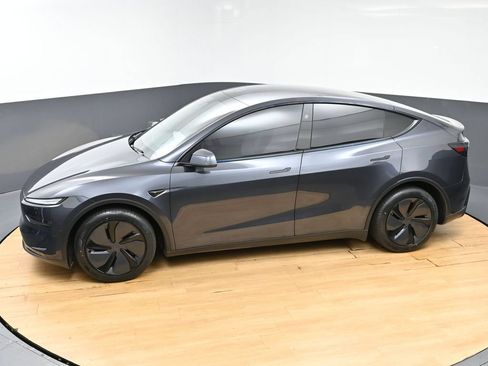 Used 2026 Tesla Model Y Long Range AWD/4WD image 6