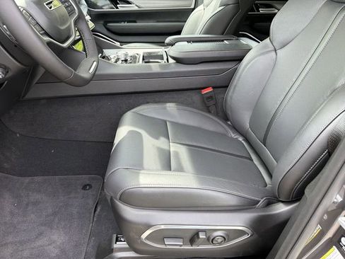 New 2026 Jeep Grand Wagoneer Limited AWD/4WD image 22