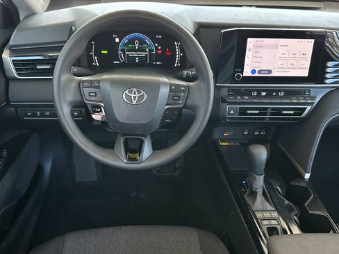 Used 2025 Toyota Camry LE FWD image 13