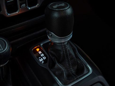 Used 2024 Jeep Wrangler Unlimited Sport AWD/4WD image 33