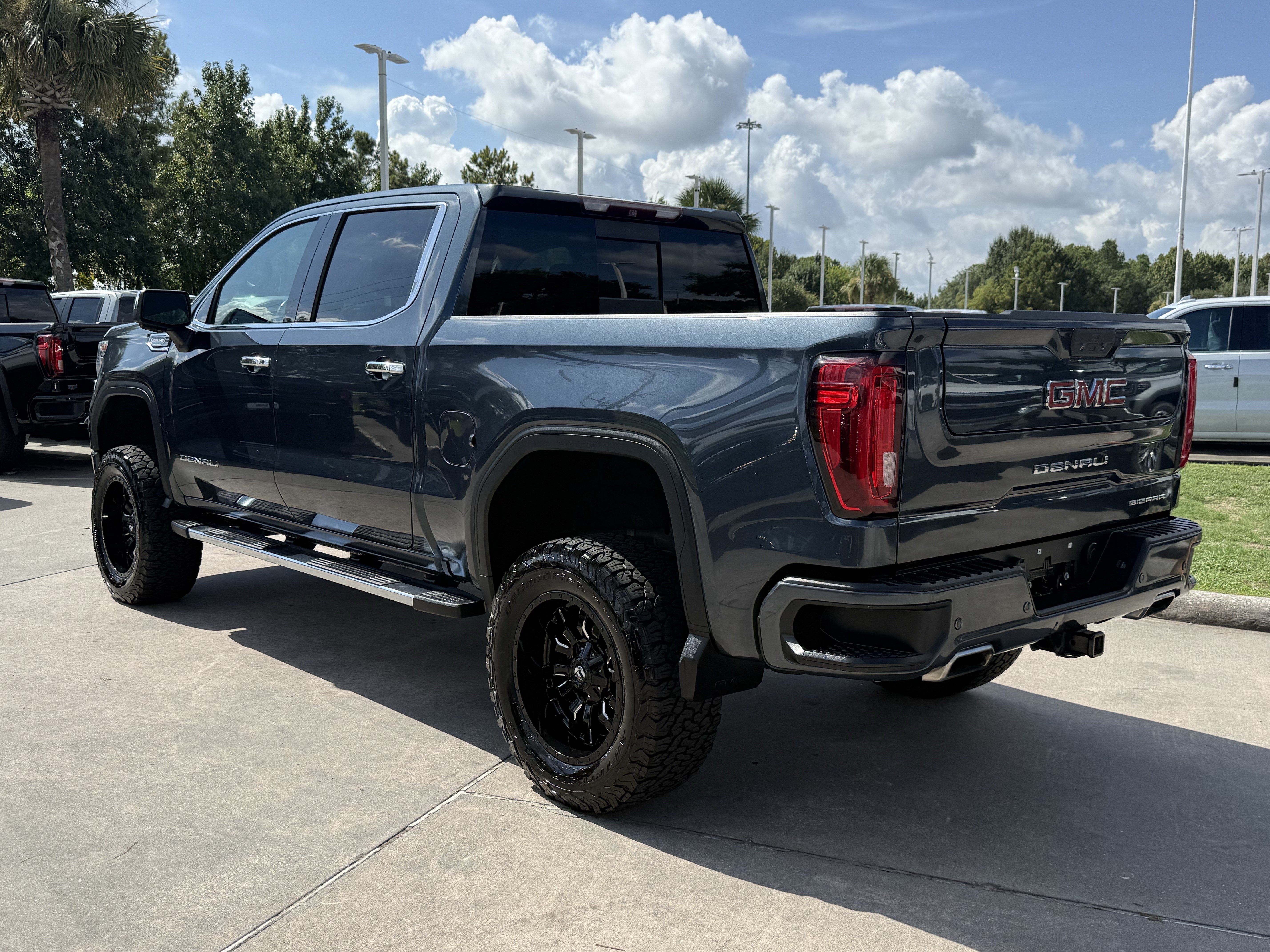 Used 2019 GMC Sierra 1500 Denali w/ Technology Package AWD/4WD image 7