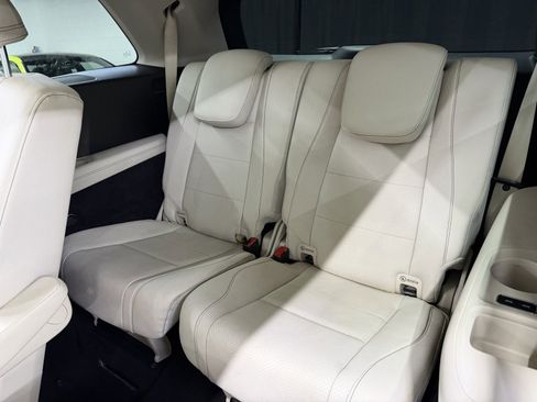 Used 2022 Mercedes-Benz GLS 450 4MATIC image 21