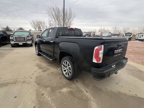 Used 2021 GMC Canyon Denali image 7