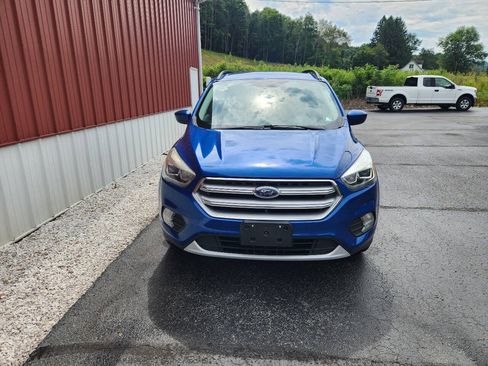 Used 2017 Ford Escape SE w/ Equipment Group 201A AWD/4WD image 4