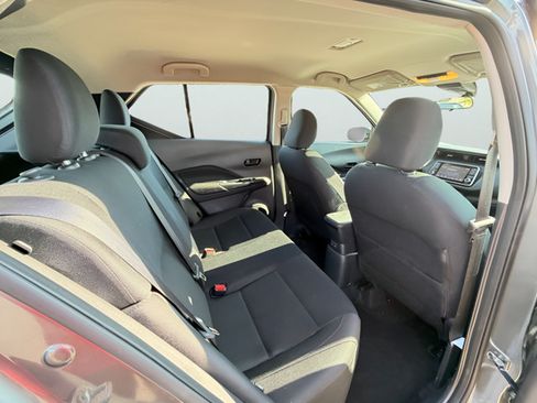 Certified 2025 Nissan Kicks Play S FWD image 26