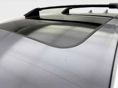 Used 2025 Nissan Rogue Platinum w/ Tech Package image 20