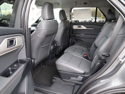 New 2026 Ford Explorer Active AWD/4WD image 17