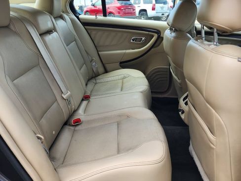 Used 2016 Ford Taurus Limited FWD image 7