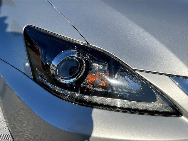 Used 2013 Lexus IS 250C RWD image 33