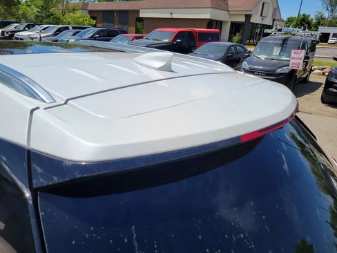Used 2019 Cadillac XT5 Luxury w/ LPO, Radiant Package AWD/4WD image 13