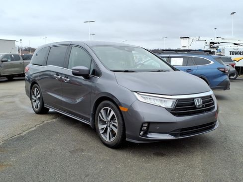Used 2021 Honda Odyssey Touring image 1
