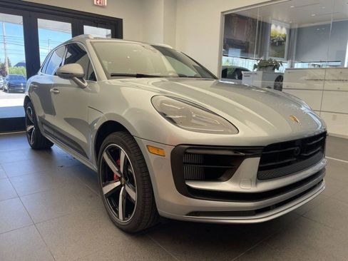 New 2025 Porsche Macan S AWD/4WD image 6
