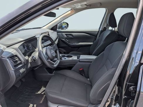 Used 2024 Nissan Rogue S FWD image 19