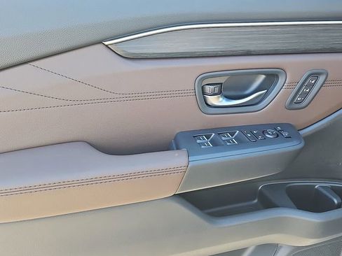 New 2026 Honda Pilot Touring image 12