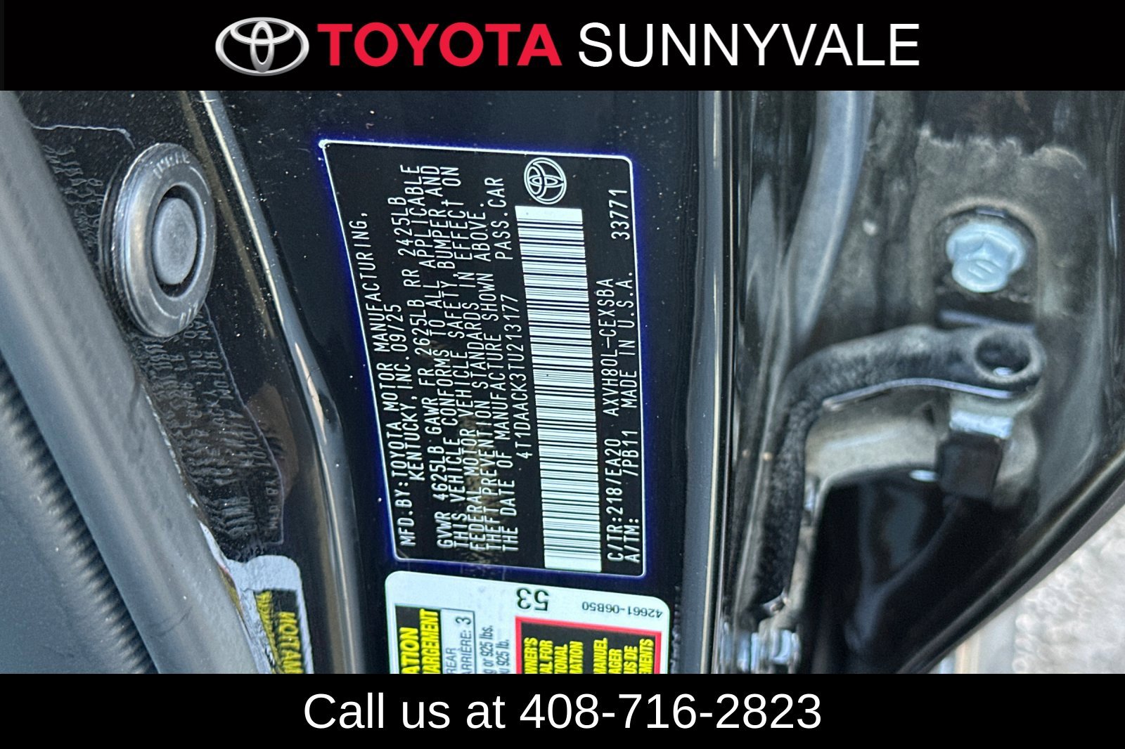 Certified 2026 Toyota Camry Hybrid FWD image 30