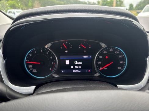 Used 2020 Chevrolet Traverse LT w/ LT Premium Package AWD/4WD image 18