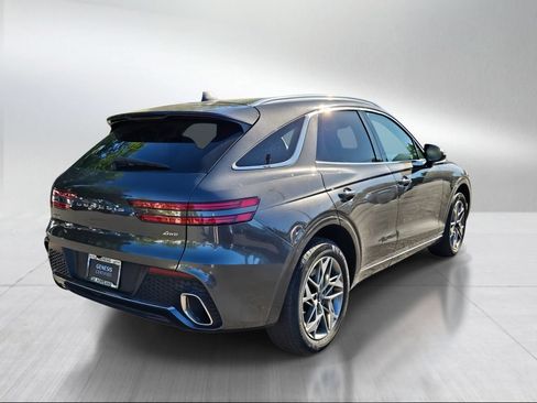Used 2025 Genesis GV70 2.5T AWD/4WD image 3