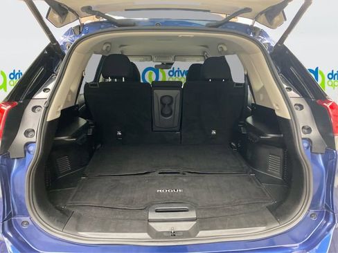 Used 2020 Nissan Rogue SV image 14