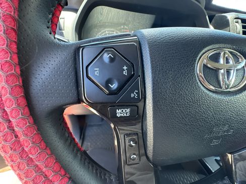 Used 2024 Toyota 4Runner TRD Off-Road AWD/4WD image 22