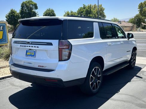 Used 2021 Chevrolet Suburban RST w/ Luxury Package AWD/4WD image 3