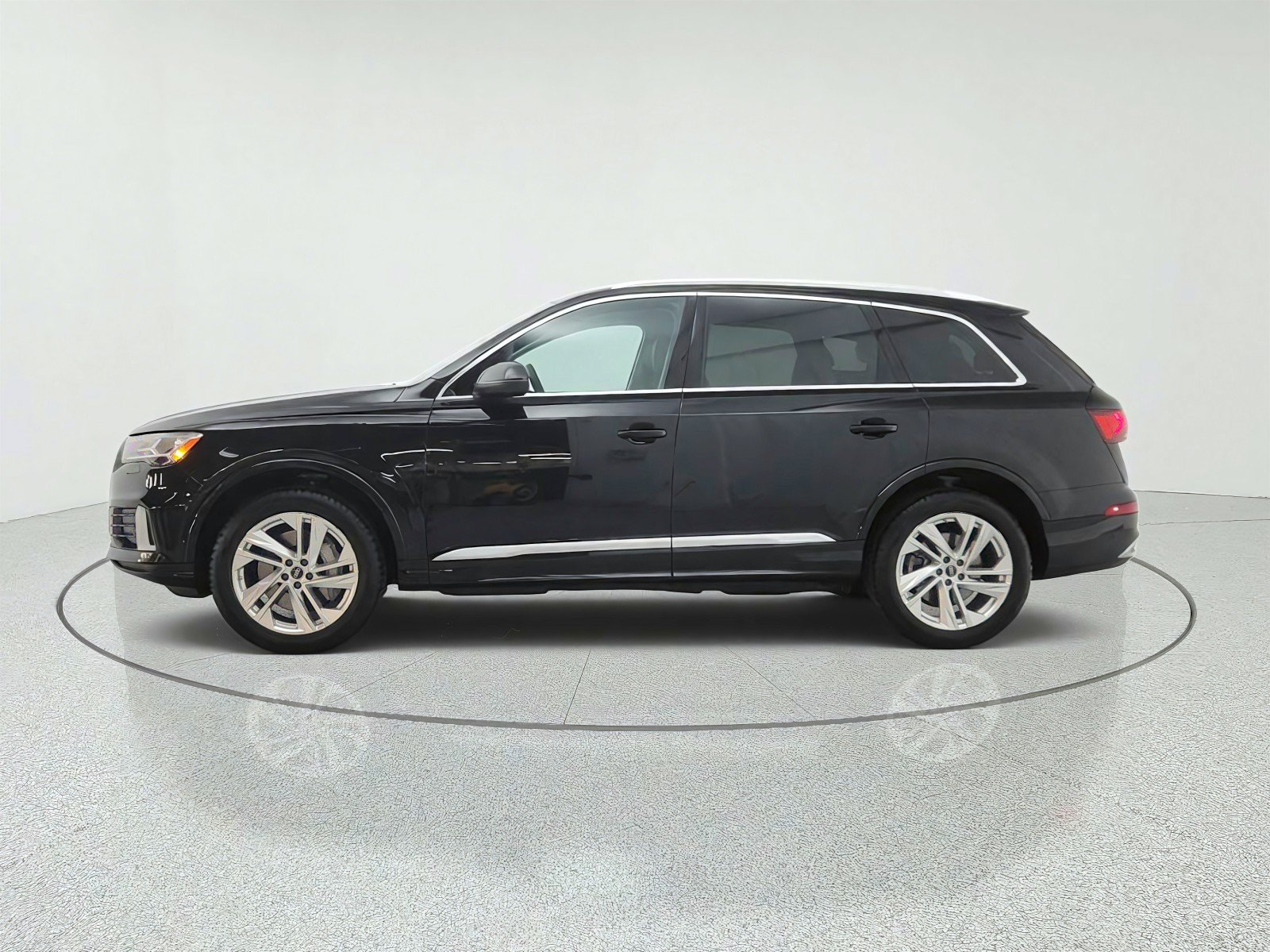 Used 2023 Audi Q7 2.0T Premium w/ Convenience Package AWD/4WD image 8