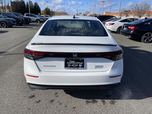 Used 2024 Honda Accord Sport image 19