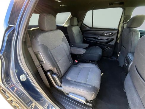 Used 2023 Chevrolet Traverse LT image 28