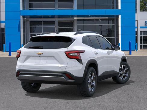 New 2026 Chevrolet Trax LT image 4