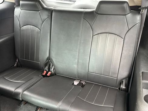 Used 2015 Buick Enclave Premium FWD image 26
