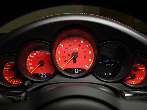 Used 2018 Porsche 911 GT3 RWD image 18